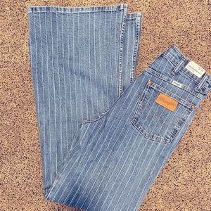 NWT Wrangler Wanderer Flare Jeans-pinstripe